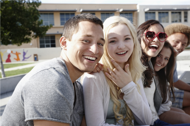 Teens having fun_158313621_GettyImages_Blend Images - Peathegee Inc_mindre.jpg