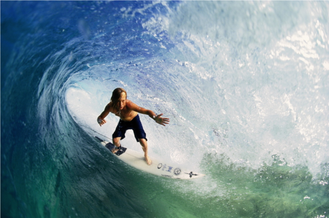 Surfer inne i en barrel wave_886185 001_GettyImages_Warren Bolster_mindre.jpg