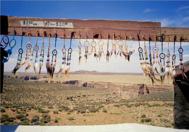 navajo haandverk_144094689_GettyImages_Education Images_mindre.jpg